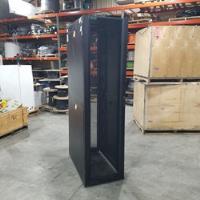 Schneider E242296 Apc Netshelter Server Rack Cabinet - U Qgg segunda mano   México 