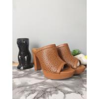 Zapatillas Tacones Plataforma De Piel Color Nuez Camel #5  segunda mano   México 