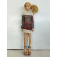 Barbie Rubia Personalizada Abrigo Vestido Negro  segunda mano   México 