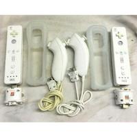 Wii Accessory Lot Of 8, 2 Each Remote Nunchuck Case Moti Aac segunda mano   México 