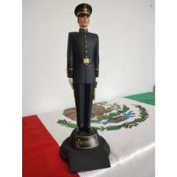 Figura De Cadete Oficiales De Sanidad Ejército Mexicano  segunda mano   México 