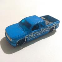 Hot Wheels Chevy Silverado Azul Flamas Camioneta  segunda mano   México 