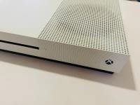 Xbox One S , 500gb  , Solo Consola Y Cables  segunda mano   México 