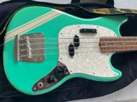 Bajo Eléctrico Fender Vintera Mustang 60s P 4 Cuerdas Verde, usado segunda mano   México 