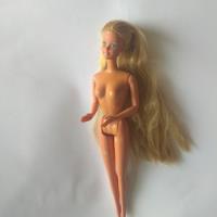 Barbie Rubia Cabello Largo Rapunzel Cintura Giratoria  segunda mano   México 