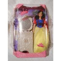 Muñeca Tipo Barbie Disney Store Blanca Nieves Snow White segunda mano   México 